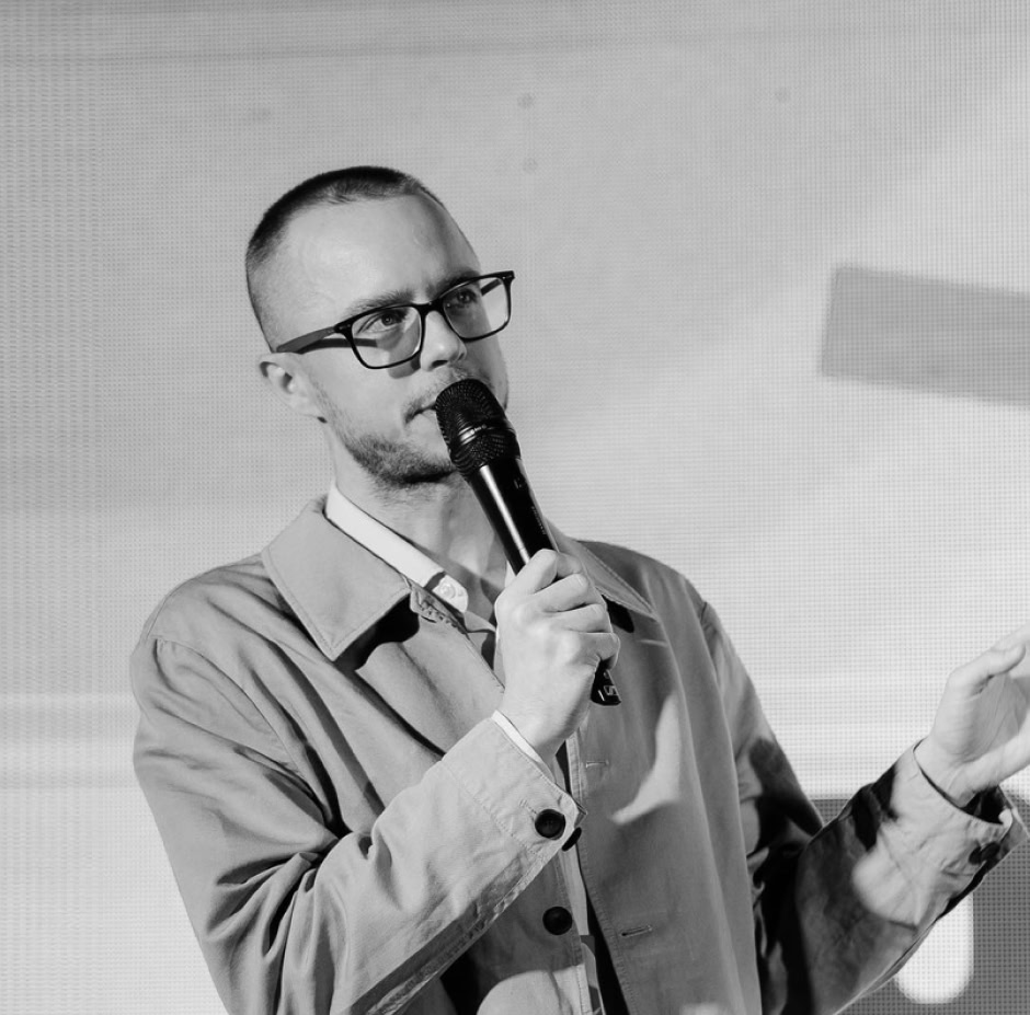 Олексій Мінаков